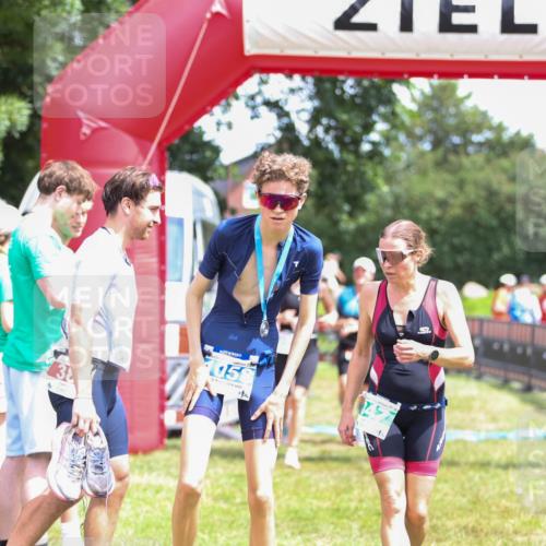 21.06.2026 - 29. Vierlanden-Triathlon Andreas Tolksdorf http://msf.ph/oto/9922651 21.06.2026 13:59:28 Ziel 260, 266, 890 meine-sportfotos.de
