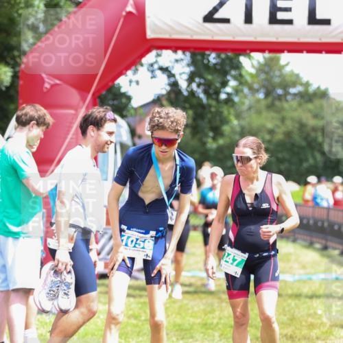 21.06.2026 - 29. Vierlanden-Triathlon Andreas Tolksdorf http://msf.ph/oto/9922655 21.06.2026 13:59:29 Ziel 260, 266, 638, 890 meine-sportfotos.de
