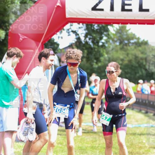 21.06.2026 - 29. Vierlanden-Triathlon Andreas Tolksdorf http://msf.ph/oto/9922656 21.06.2026 13:59:29 Ziel 260, 266, 638, 890 meine-sportfotos.de