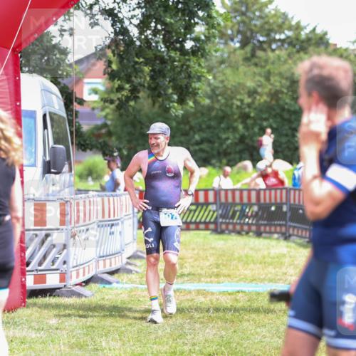 21.06.2026 - 29. Vierlanden-Triathlon Andreas Tolksdorf http://msf.ph/oto/9922664 21.06.2026 14:00:06 Ziel 223, 832, 1079 meine-sportfotos.de