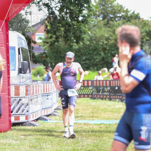 21.06.2026 - 29. Vierlanden-Triathlon Andreas Tolksdorf http://msf.ph/oto/9922668 21.06.2026 14:00:06 Ziel 223, 832, 1079 meine-sportfotos.de