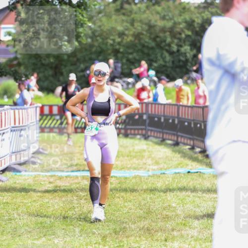 21.06.2026 - 29. Vierlanden-Triathlon Andreas Tolksdorf http://msf.ph/oto/9922670 21.06.2026 14:00:17 Ziel 223, 832, 883, 1091 meine-sportfotos.de