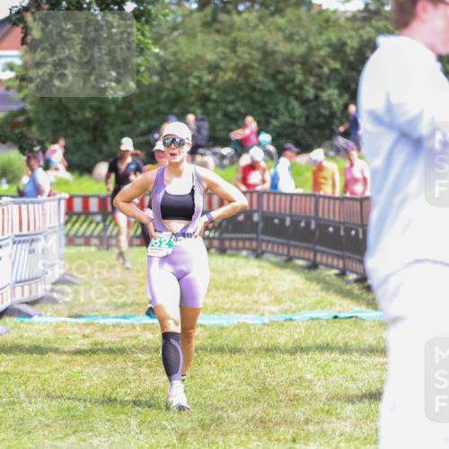 21.06.2026 - 29. Vierlanden-Triathlon Andreas Tolksdorf http://msf.ph/oto/9922672 21.06.2026 14:00:17 Ziel 223, 832, 883, 1091 meine-sportfotos.de