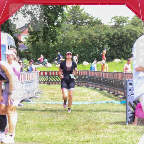 21.06.2026 - 29. Vierlanden-Triathlon Andreas Tolksdorf http://msf.ph/oto/9922683 21.06.2026 14:00:22 Ziel 223, 883, 1091 meine-sportfotos.de
