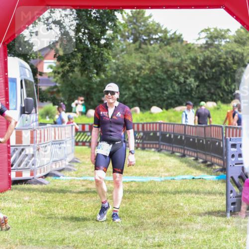 21.06.2026 - 29. Vierlanden-Triathlon Andreas Tolksdorf http://msf.ph/oto/9922696 21.06.2026 14:00:30 Ziel 1091 meine-sportfotos.de