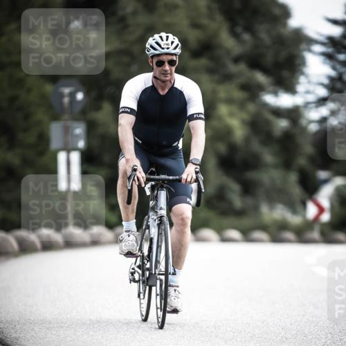 21.06.2026 - 29. Vierlanden-Triathlon H.Heesch http://msf.ph/oto/9922778 21.06.2026 12:35:16 Radfahren 796 meine-sportfotos.de