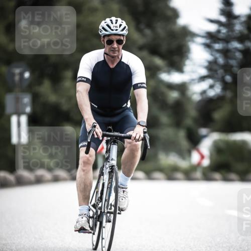 21.06.2026 - 29. Vierlanden-Triathlon H.Heesch http://msf.ph/oto/9922780 21.06.2026 12:35:16 Radfahren 796 meine-sportfotos.de