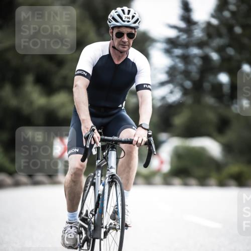21.06.2026 - 29. Vierlanden-Triathlon H.Heesch http://msf.ph/oto/9922785 21.06.2026 12:35:17 Radfahren 796 meine-sportfotos.de