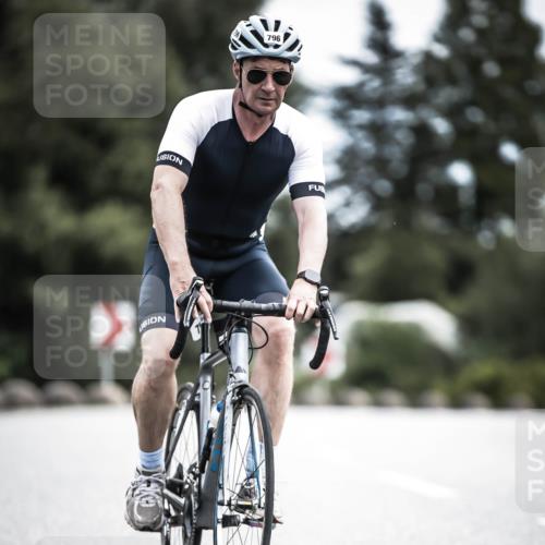 21.06.2026 - 29. Vierlanden-Triathlon H.Heesch http://msf.ph/oto/9922786 21.06.2026 12:35:17 Radfahren 796 meine-sportfotos.de