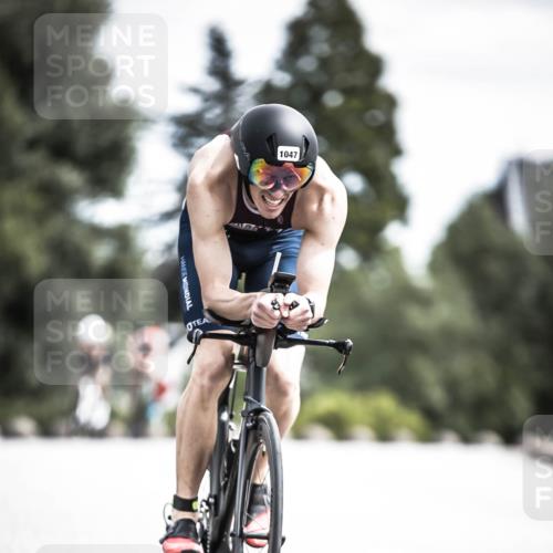 21.06.2026 - 29. Vierlanden-Triathlon H.Heesch http://msf.ph/oto/9923000 21.06.2026 13:02:08 Radfahren 1047 meine-sportfotos.de