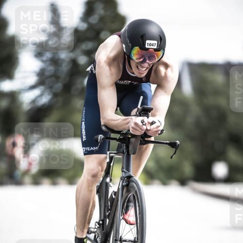 21.06.2026 - 29. Vierlanden-Triathlon H.Heesch http://msf.ph/oto/9923003 21.06.2026 13:02:08 Radfahren 1047 meine-sportfotos.de