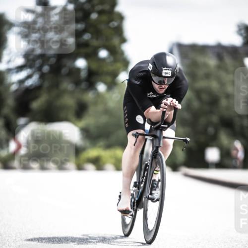 21.06.2026 - 29. Vierlanden-Triathlon H.Heesch http://msf.ph/oto/9923038 21.06.2026 13:02:18 Radfahren 1040 meine-sportfotos.de