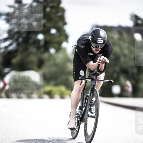 21.06.2026 - 29. Vierlanden-Triathlon H.Heesch http://msf.ph/oto/9923039 21.06.2026 13:02:18 Radfahren 1040 meine-sportfotos.de