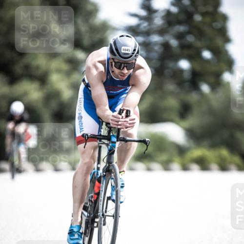 21.06.2026 - 29. Vierlanden-Triathlon H.Heesch http://msf.ph/oto/9923090 21.06.2026 13:02:30 Radfahren 1045 meine-sportfotos.de