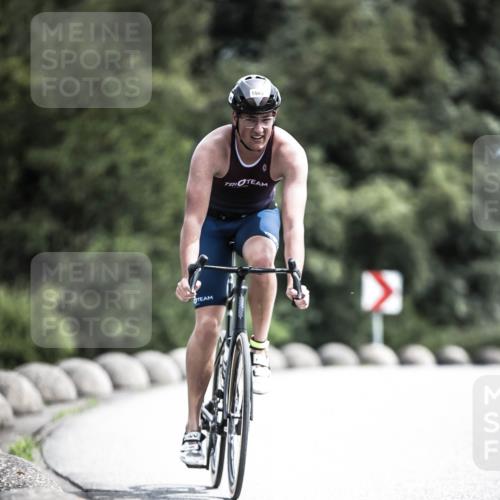 21.06.2026 - 29. Vierlanden-Triathlon H.Heesch http://msf.ph/oto/9923111 21.06.2026 13:02:39 Radfahren 1049 meine-sportfotos.de