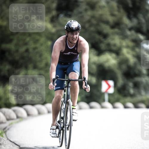 21.06.2026 - 29. Vierlanden-Triathlon H.Heesch http://msf.ph/oto/9923112 21.06.2026 13:02:39 Radfahren 1049 meine-sportfotos.de