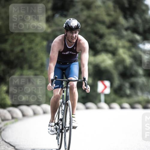 21.06.2026 - 29. Vierlanden-Triathlon H.Heesch http://msf.ph/oto/9923113 21.06.2026 13:02:39 Radfahren 1049 meine-sportfotos.de