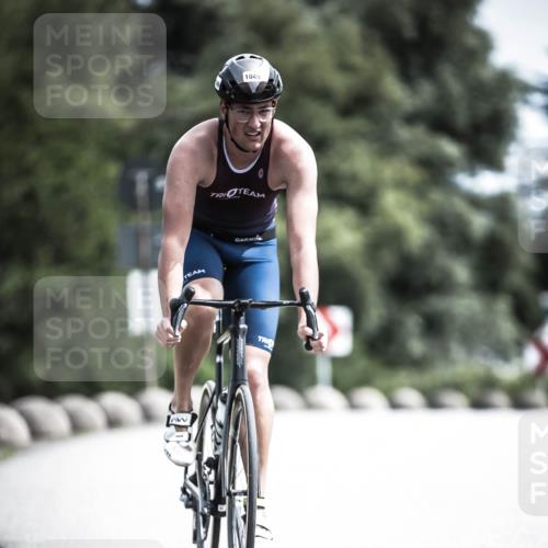 21.06.2026 - 29. Vierlanden-Triathlon H.Heesch http://msf.ph/oto/9923116 21.06.2026 13:02:39 Radfahren 1049 meine-sportfotos.de