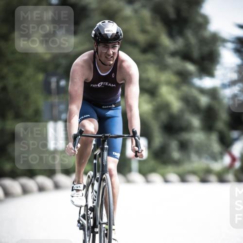 21.06.2026 - 29. Vierlanden-Triathlon H.Heesch http://msf.ph/oto/9923117 21.06.2026 13:02:39 Radfahren 1049 meine-sportfotos.de