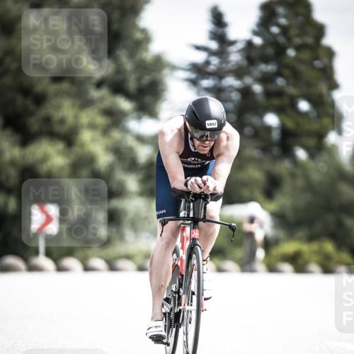21.06.2026 - 29. Vierlanden-Triathlon H.Heesch http://msf.ph/oto/9923130 21.06.2026 13:02:48 Radfahren 1042 meine-sportfotos.de