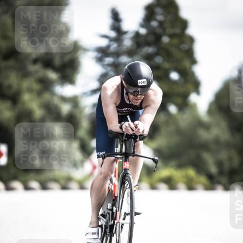 21.06.2026 - 29. Vierlanden-Triathlon H.Heesch http://msf.ph/oto/9923133 21.06.2026 13:02:48 Radfahren 1042 meine-sportfotos.de
