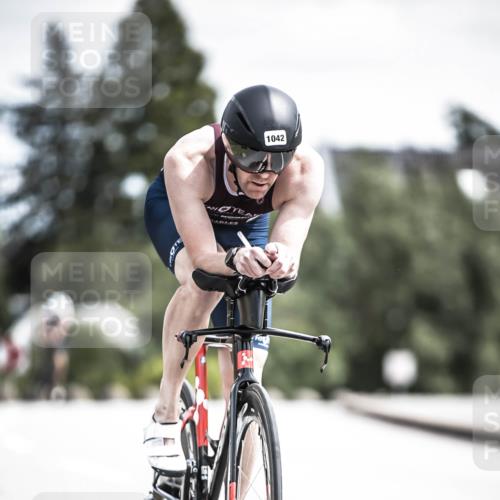 21.06.2026 - 29. Vierlanden-Triathlon H.Heesch http://msf.ph/oto/9923139 21.06.2026 13:02:49 Radfahren 1042 meine-sportfotos.de