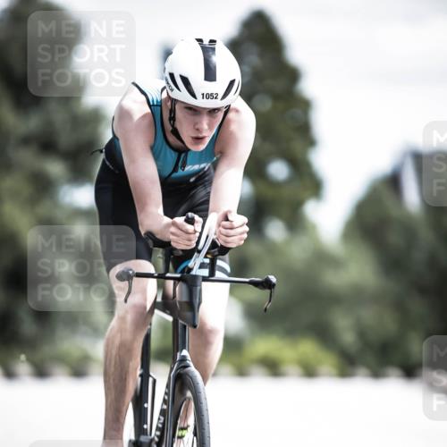 21.06.2026 - 29. Vierlanden-Triathlon H.Heesch http://msf.ph/oto/9923161 21.06.2026 13:02:54 Radfahren 1052 meine-sportfotos.de