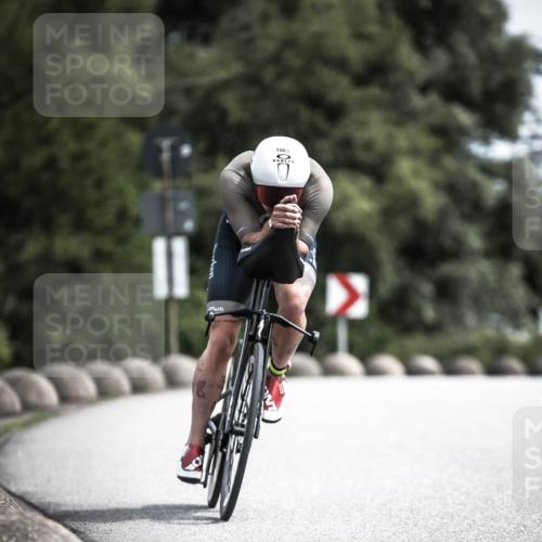21.06.2026 - 29. Vierlanden-Triathlon H.Heesch http://msf.ph/oto/9923195 21.06.2026 13:03:37 Radfahren 1063, 0 meine-sportfotos.de