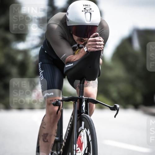 21.06.2026 - 29. Vierlanden-Triathlon H.Heesch http://msf.ph/oto/9923209 21.06.2026 13:03:38 Radfahren 1063 meine-sportfotos.de
