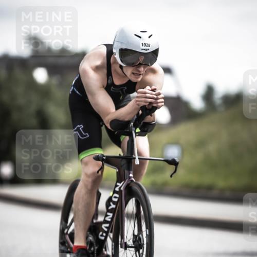 21.06.2026 - 29. Vierlanden-Triathlon H.Heesch http://msf.ph/oto/9923257 21.06.2026 13:03:57 Radfahren 2, 1028 meine-sportfotos.de