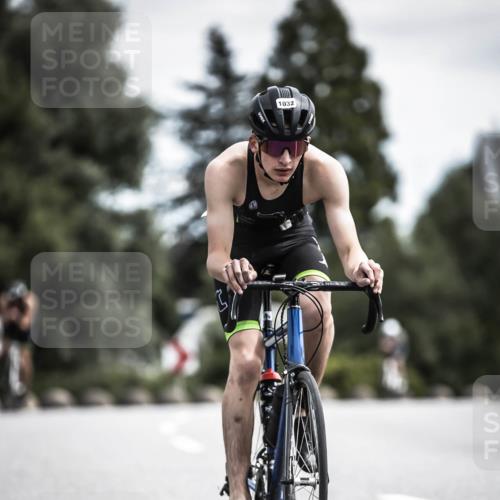 21.06.2026 - 29. Vierlanden-Triathlon H.Heesch http://msf.ph/oto/9923279 21.06.2026 13:04:08 Radfahren 1032 meine-sportfotos.de