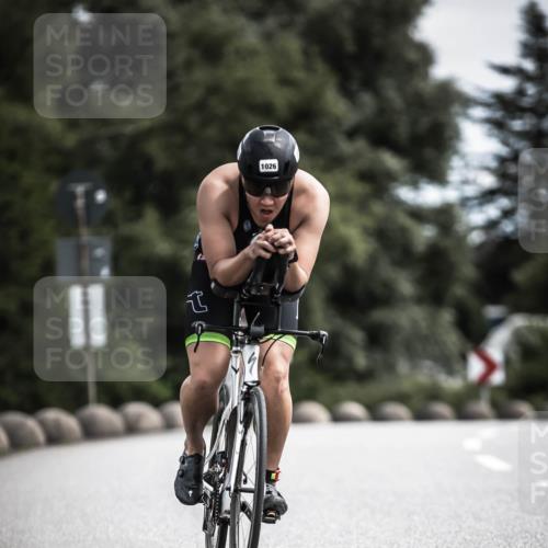 21.06.2026 - 29. Vierlanden-Triathlon H.Heesch http://msf.ph/oto/9923295 21.06.2026 13:04:12 Radfahren 1026 meine-sportfotos.de