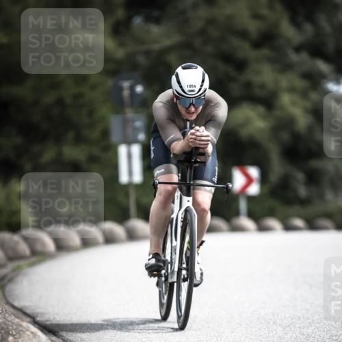 21.06.2026 - 29. Vierlanden-Triathlon H.Heesch http://msf.ph/oto/9923308 21.06.2026 13:04:15 Radfahren 11, 1059 meine-sportfotos.de