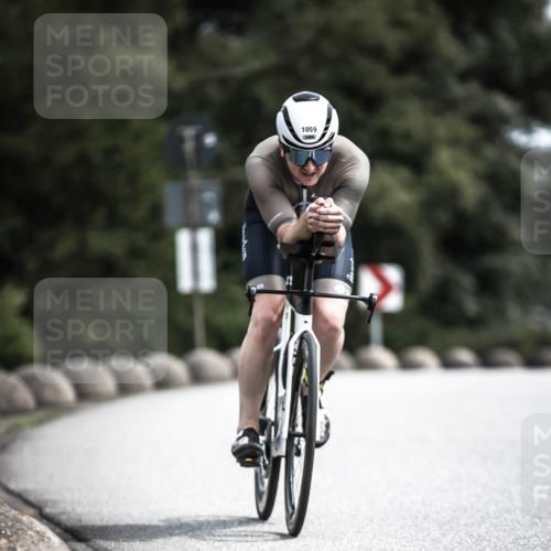 21.06.2026 - 29. Vierlanden-Triathlon H.Heesch http://msf.ph/oto/9923309 21.06.2026 13:04:15 Radfahren 11, 1059 meine-sportfotos.de