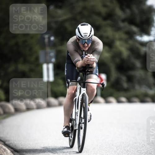 21.06.2026 - 29. Vierlanden-Triathlon H.Heesch http://msf.ph/oto/9923310 21.06.2026 13:04:15 Radfahren 1059 meine-sportfotos.de