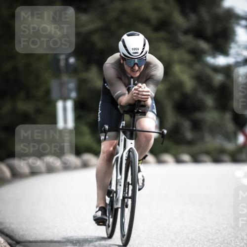 21.06.2026 - 29. Vierlanden-Triathlon H.Heesch http://msf.ph/oto/9923311 21.06.2026 13:04:15 Radfahren 11, 1059 meine-sportfotos.de