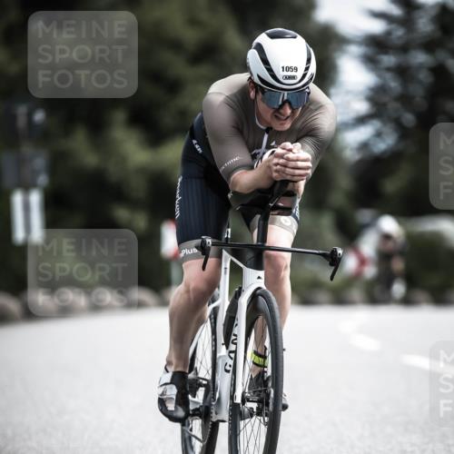 21.06.2026 - 29. Vierlanden-Triathlon H.Heesch http://msf.ph/oto/9923316 21.06.2026 13:04:15 Radfahren 1059 meine-sportfotos.de