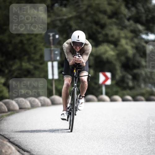 21.06.2026 - 29. Vierlanden-Triathlon H.Heesch http://msf.ph/oto/9923325 21.06.2026 13:04:20 Radfahren 11, 1066 meine-sportfotos.de