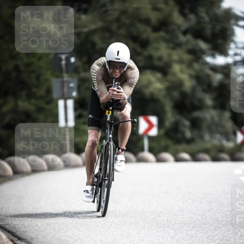 21.06.2026 - 29. Vierlanden-Triathlon H.Heesch http://msf.ph/oto/9923327 21.06.2026 13:04:20 Radfahren 11, 1066 meine-sportfotos.de
