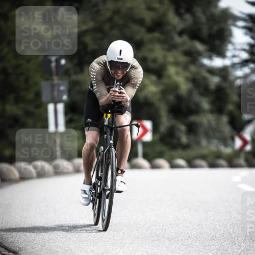 21.06.2026 - 29. Vierlanden-Triathlon H.Heesch http://msf.ph/oto/9923329 21.06.2026 13:04:20 Radfahren 1066 meine-sportfotos.de