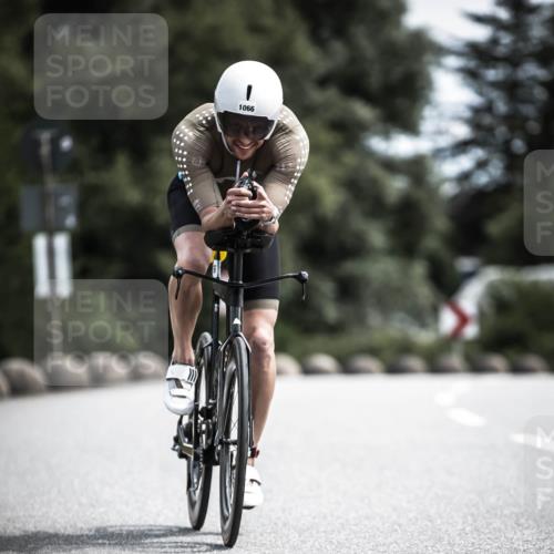 21.06.2026 - 29. Vierlanden-Triathlon H.Heesch http://msf.ph/oto/9923334 21.06.2026 13:04:21 Radfahren 1066 meine-sportfotos.de