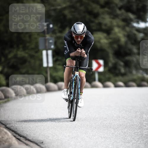21.06.2026 - 29. Vierlanden-Triathlon H.Heesch http://msf.ph/oto/9923346 21.06.2026 13:04:28 Radfahren 11, 1035 meine-sportfotos.de