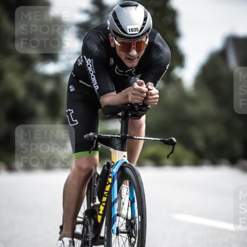 21.06.2026 - 29. Vierlanden-Triathlon H.Heesch http://msf.ph/oto/9923359 21.06.2026 13:04:29 Radfahren 2, 1035 meine-sportfotos.de