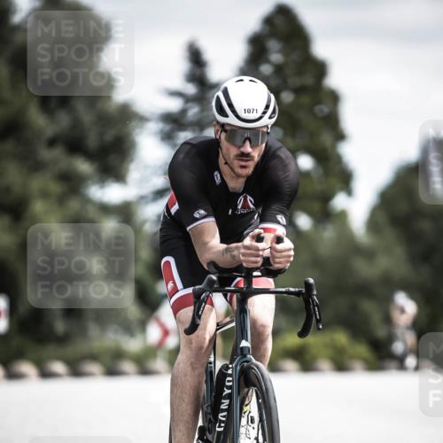 21.06.2026 - 29. Vierlanden-Triathlon H.Heesch http://msf.ph/oto/9923438 21.06.2026 13:05:18 Radfahren 1071 meine-sportfotos.de