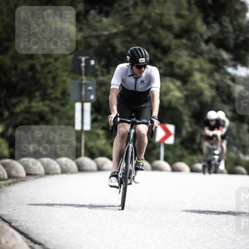 21.06.2026 - 29. Vierlanden-Triathlon H.Heesch http://msf.ph/oto/9923444 21.06.2026 13:05:23 Radfahren 11, 1027 meine-sportfotos.de