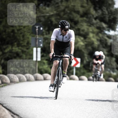 21.06.2026 - 29. Vierlanden-Triathlon H.Heesch http://msf.ph/oto/9923445 21.06.2026 13:05:23 Radfahren 1027 meine-sportfotos.de