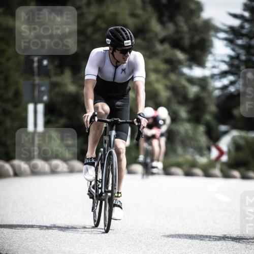 21.06.2026 - 29. Vierlanden-Triathlon H.Heesch http://msf.ph/oto/9923452 21.06.2026 13:05:24 Radfahren 1027 meine-sportfotos.de