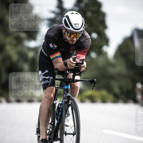 21.06.2026 - 29. Vierlanden-Triathlon H.Heesch http://msf.ph/oto/9923493 21.06.2026 13:05:34 Radfahren 1077 meine-sportfotos.de