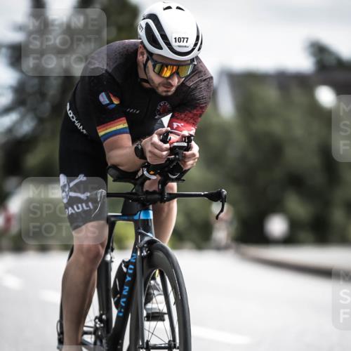 21.06.2026 - 29. Vierlanden-Triathlon H.Heesch http://msf.ph/oto/9923496 21.06.2026 13:05:34 Radfahren 1077 meine-sportfotos.de