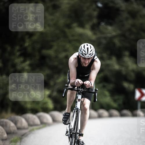 21.06.2026 - 29. Vierlanden-Triathlon H.Heesch http://msf.ph/oto/9923520 21.06.2026 13:30:47 Radfahren 1195 meine-sportfotos.de